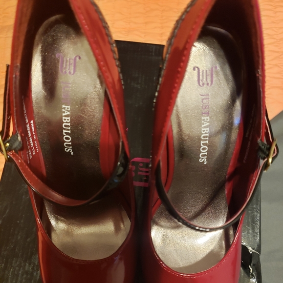 Red heels - Picture 6 of 7